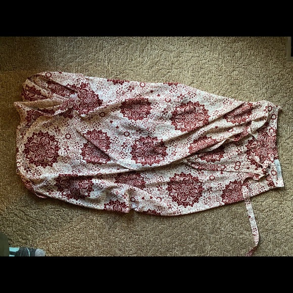 American Rag Top and Skirt Set - Picture 4 of 6